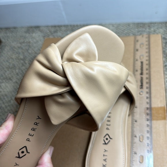 NWOT • Katy Perry • Women's The Halie Bow Sandal Flat • Biscotti • Size 6.5 • 😍 - Picture 5 of 14